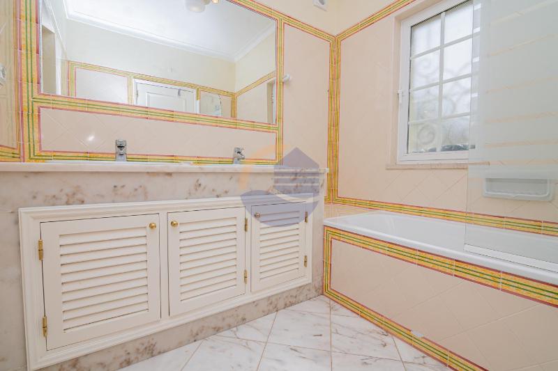 Villa Luxury Suites Heated Outdoor Pool - image 25