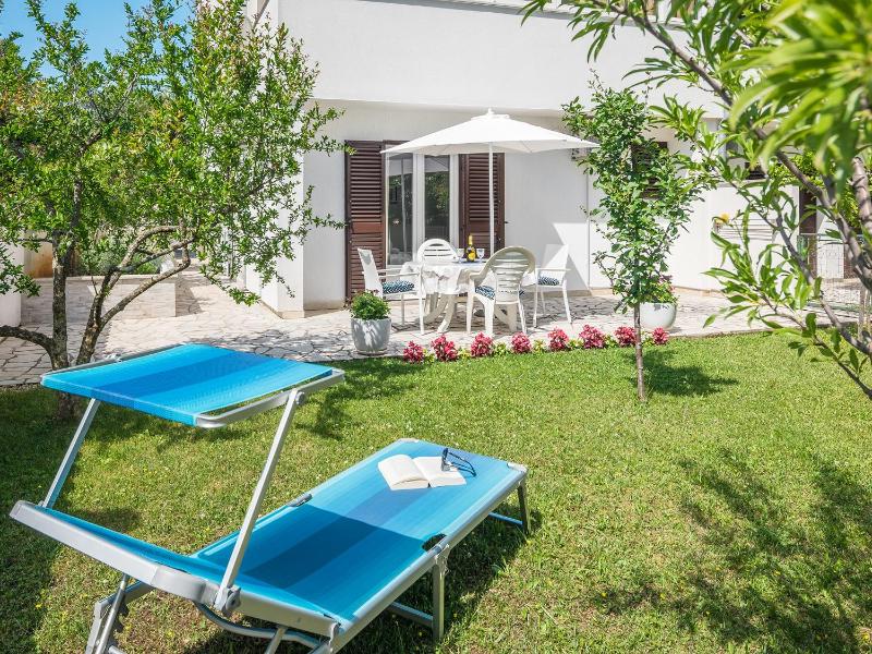 Apartment with Garden View image 2