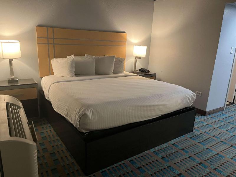 King Room image 3