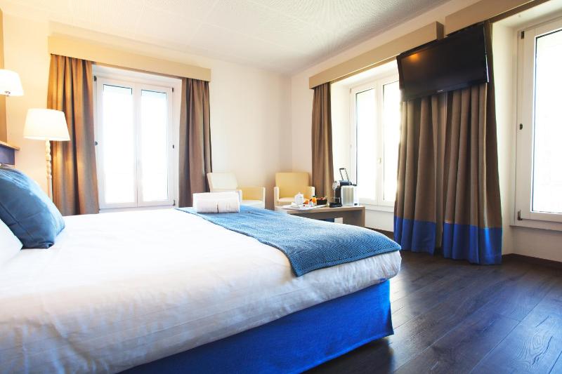 Superior Double Room image 1
