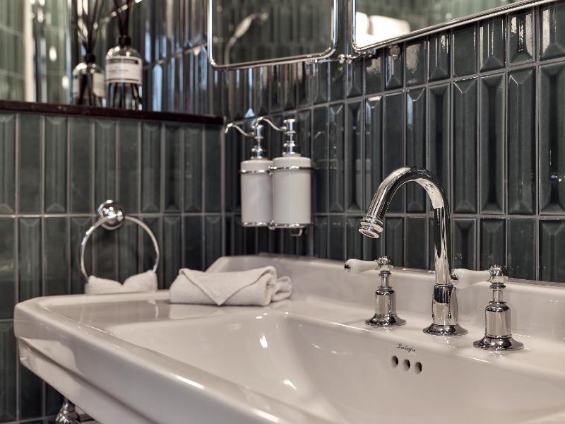 Ambassador Suite image 1