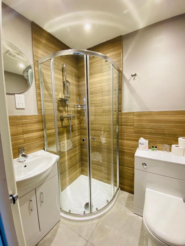 Classic Single Room image 4