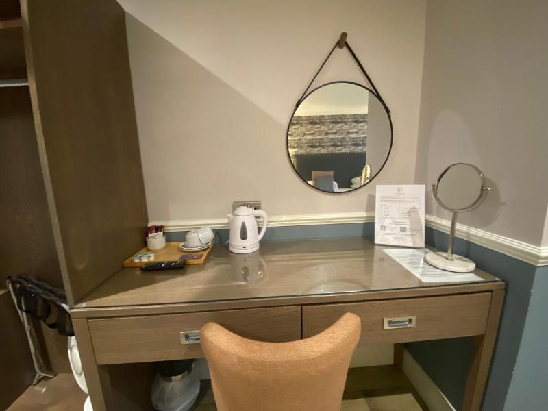 Superior Double or Twin Room with Sea View image 3