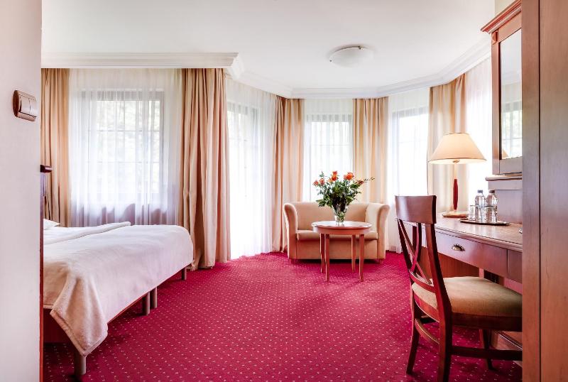 Triple Room with Balcony image 1