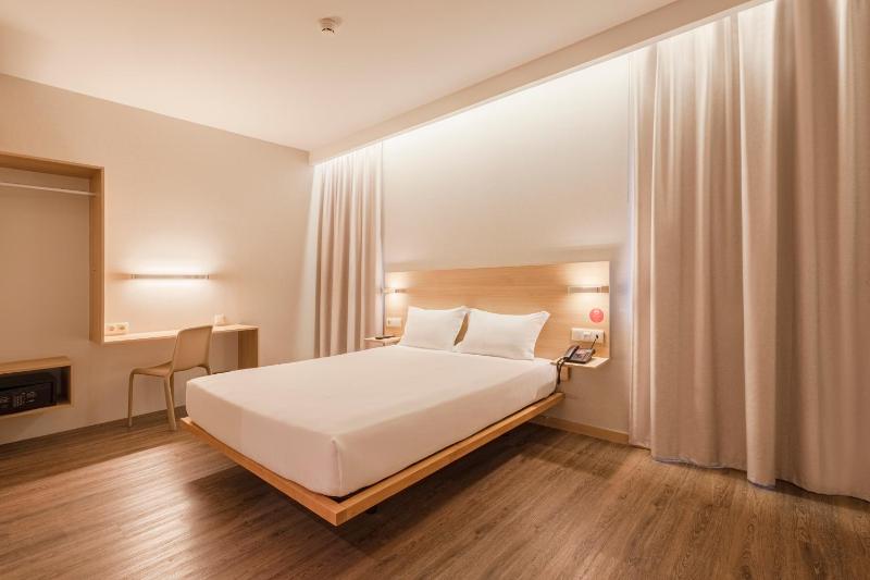 Double Room - Disability Access image 3