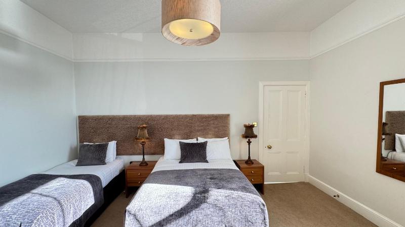 Standard Triple Room image 1