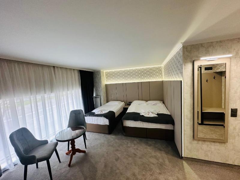 Triple Room image 4