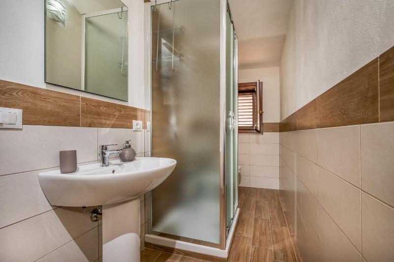 Casa Del Golfo SantAntonino - image 39
