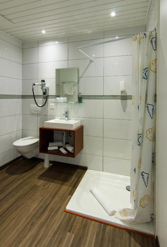 Standard Double Room image 2