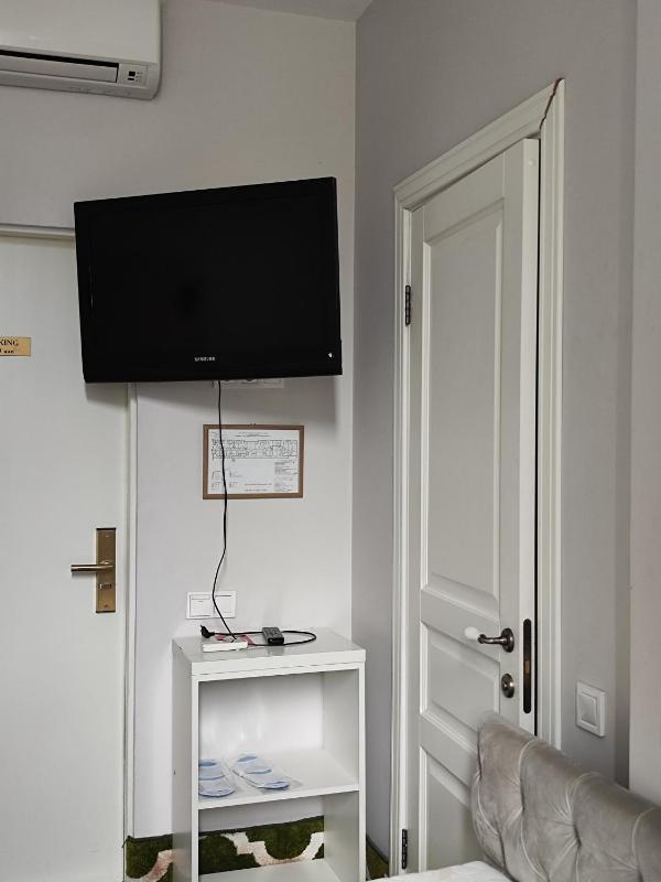 Standard Double Room image 2