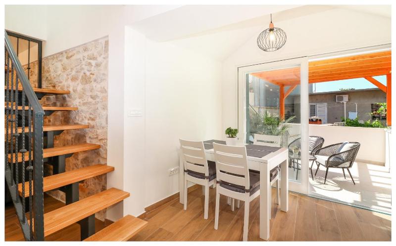 House Gambin - image 16