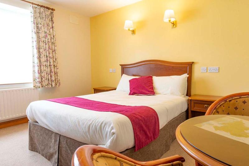 Double Room with Sea View image 1