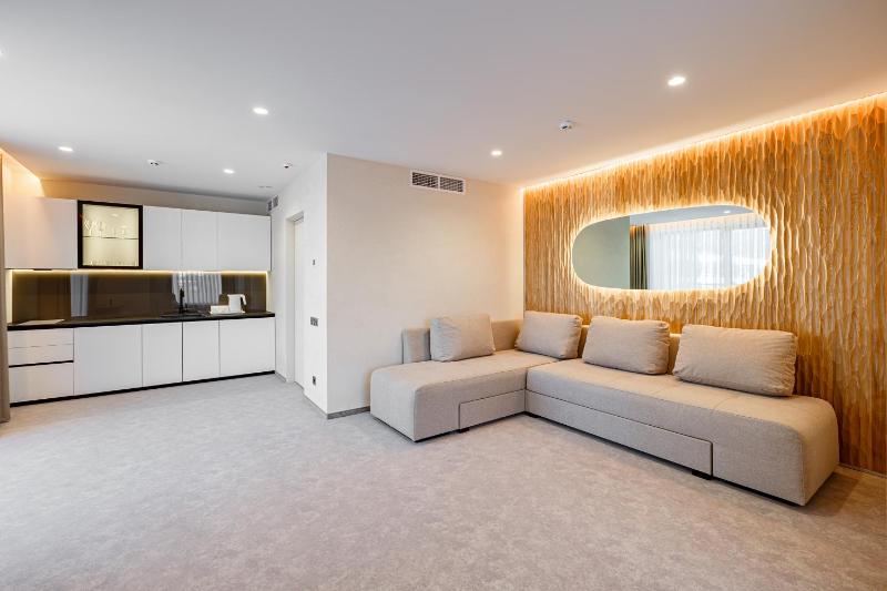 Apartment Type 5 with Spa Access  image 1