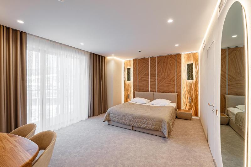Apartment Type 5 with Spa Access  image 3