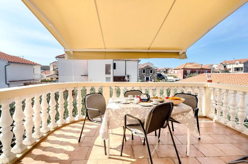 Apartments Family idyll - image 15