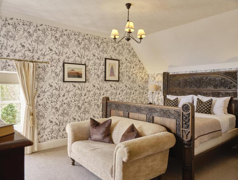 Double Room with Private Bathroom image 1