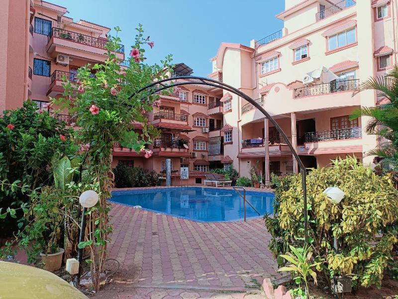 STAY & EXPLORE - Luxury Pool view 1 BHK with bathtub near Calangute Baga Beach - image 22