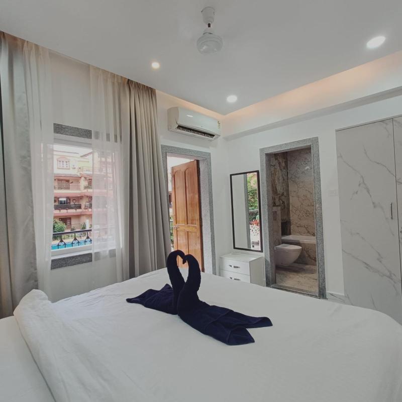 STAY & EXPLORE - Luxury Pool view 1 BHK with bathtub near Calangute Baga Beach - image 33