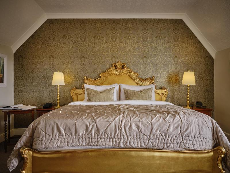 Double Room with Private Bathroom image 1