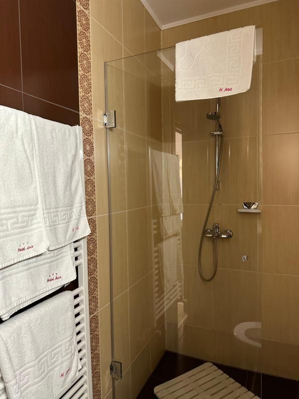 Double or Twin Room image 2