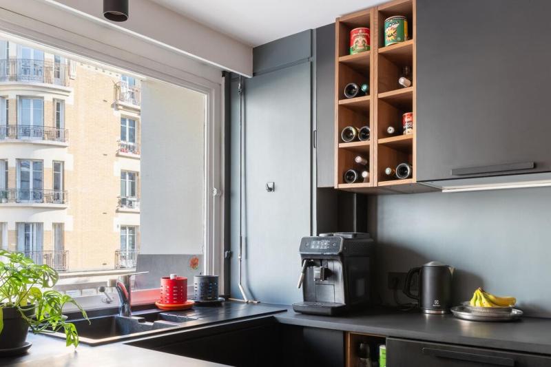 Modern 2BD Apartment w BalconyMénilmontant - image 7