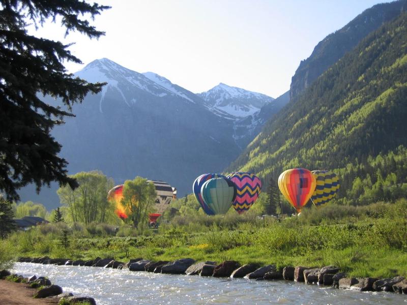 Buena Vista--Best Luxury View Condo in Telluride-Sleeps 6 - image 4