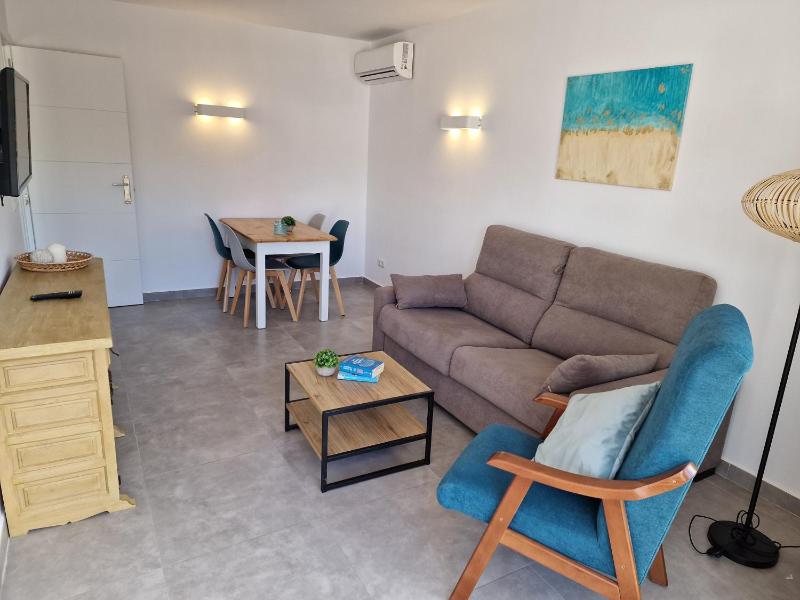 One-Bedroom Apartment image 2