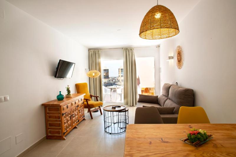 One-Bedroom Apartment image 1