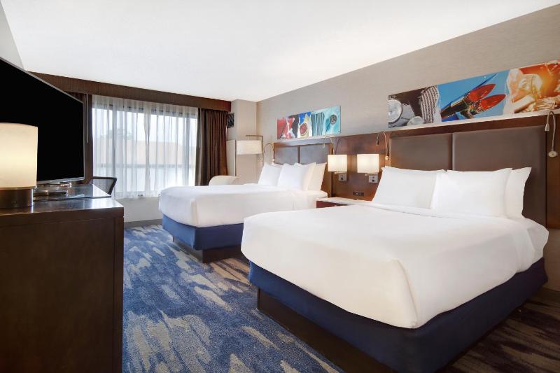 Premium Double Room with Two Double Beds image 1