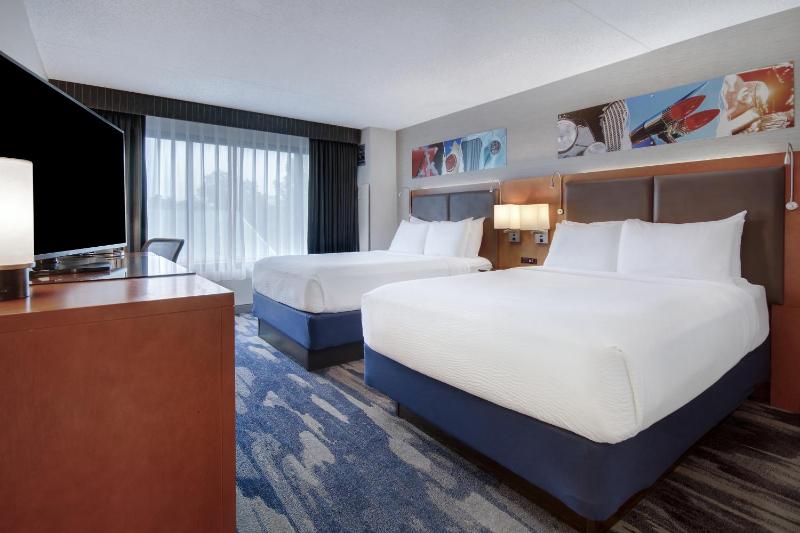 Standard Double Room with Two Double Beds image 1