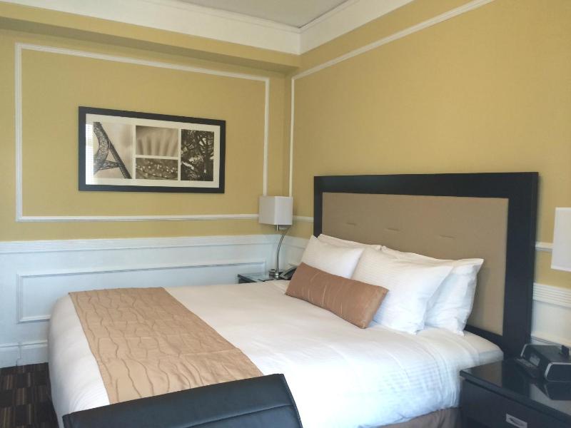 Superior King Room image 2