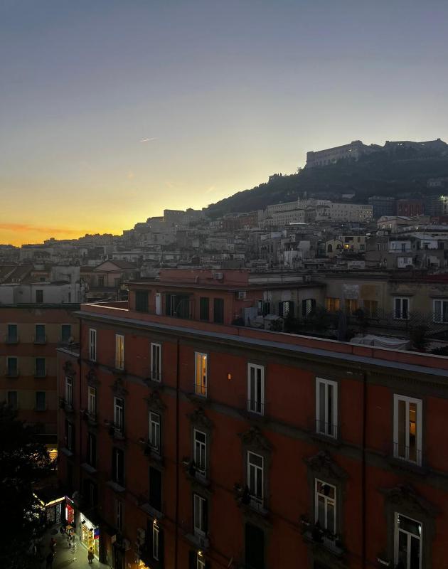 Double Room with Balcony image 2