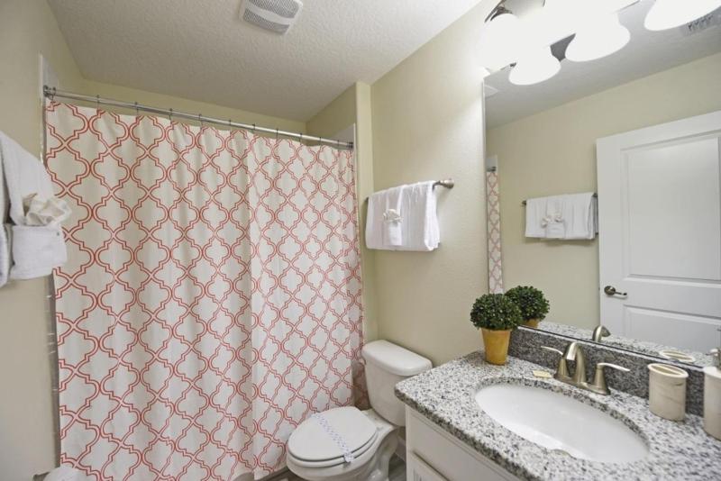 Spacious 5 Bed Pool Home with Game Room home - image 25