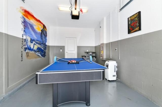 Spacious 5 Bed Pool Home with Game Room home - image 20