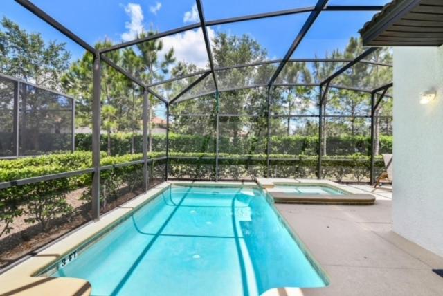 Spacious 5 Bed Pool Home with Game Room home - image 18