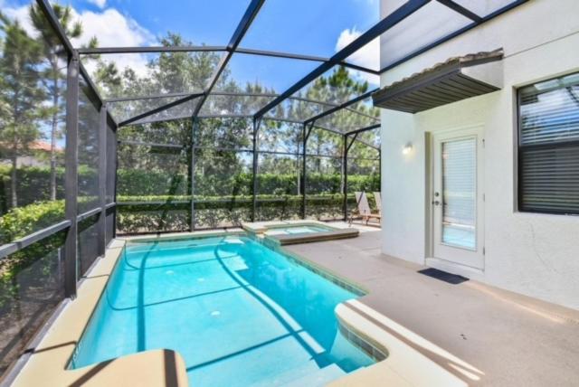 Spacious 5 Bed Pool Home with Game Room home - image 29