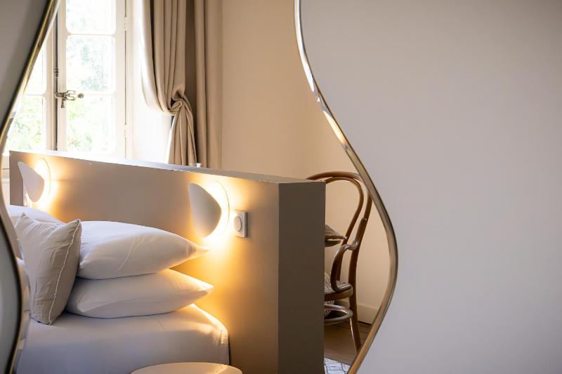 Double Room with Garden View image 4