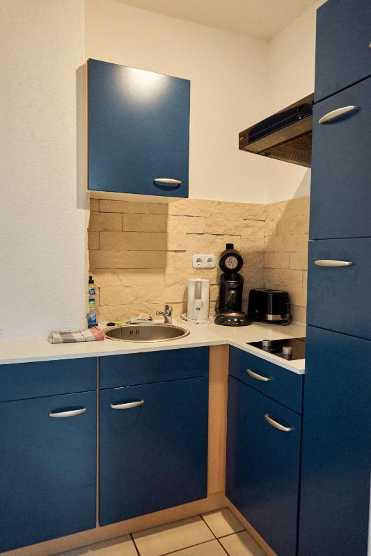 Apartment with Shower image 3