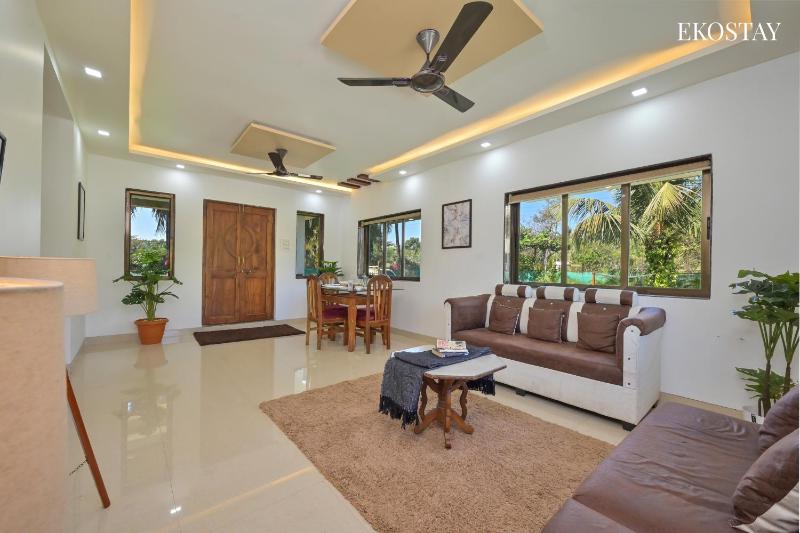 EKOSTAY - Bloomfield Villa - image 8