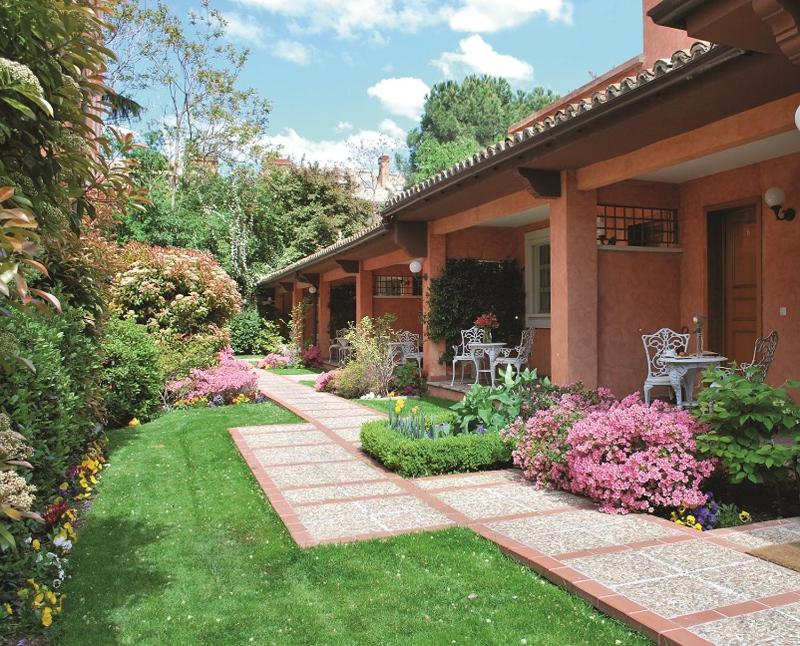 Double or Twin Room image 2