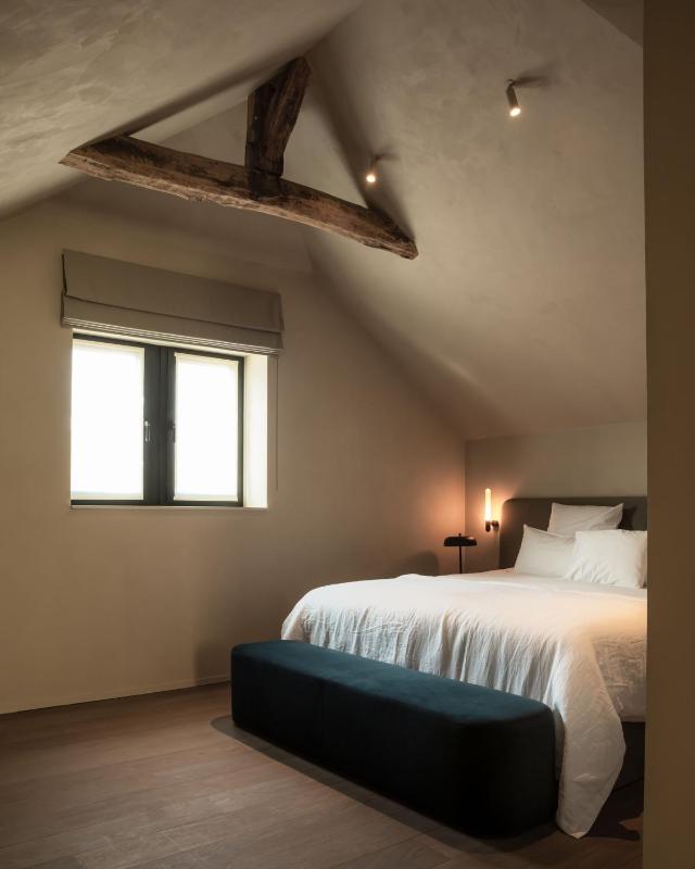 Double Room image 1