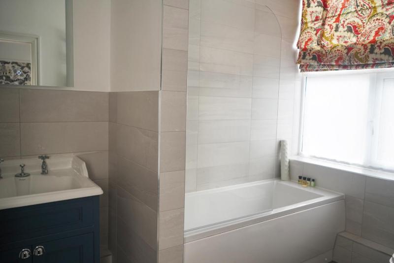 Superior Double Room image 4