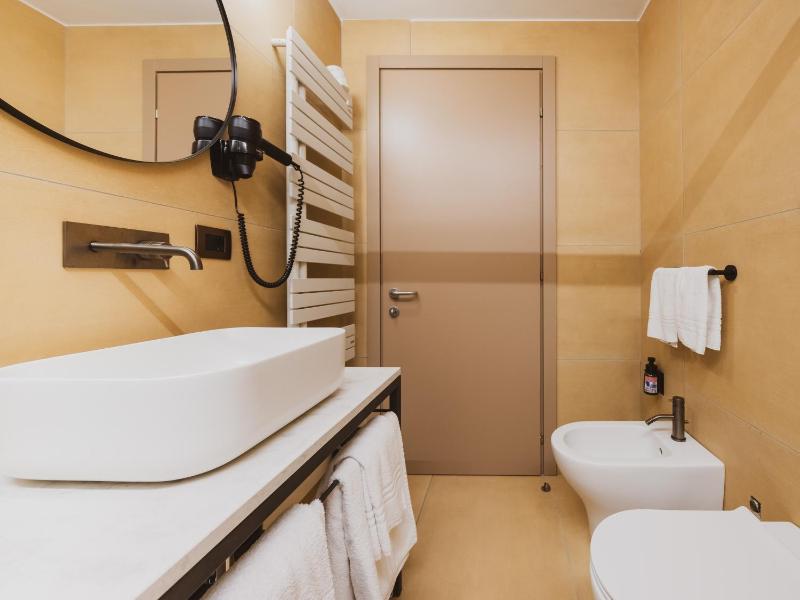  Standard Double or Twin Room with Balcony -  Sardart image 4