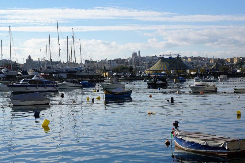 A Lovely Apart By The Sea Sliema - Happy Rentals - image 14