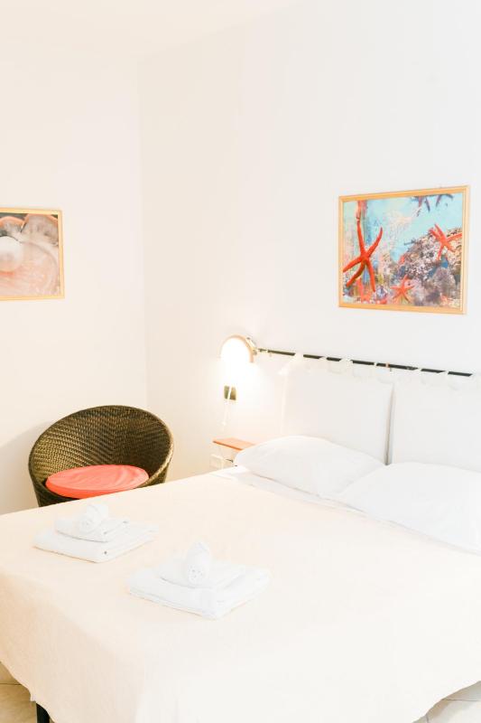 Double or Twin Room image 3