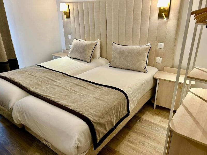 Superior Double or Twin Room image 3