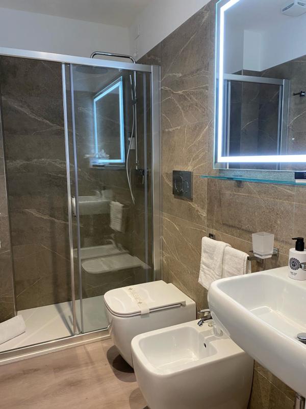 Superior Double or Twin Room with Balcony image 4