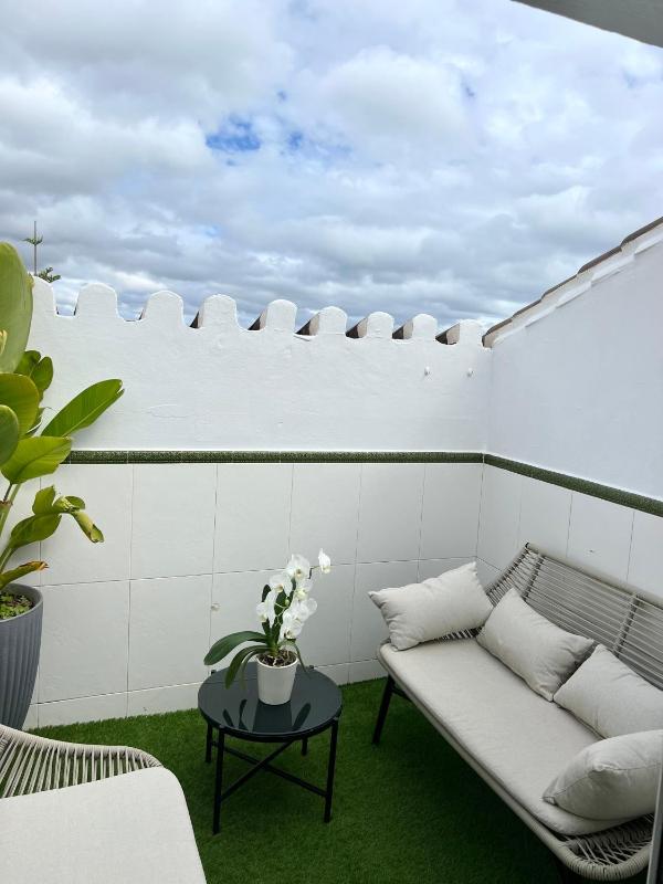 Abril Nerja - image 5