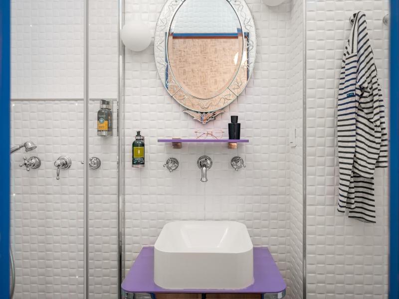 Single Room image 3