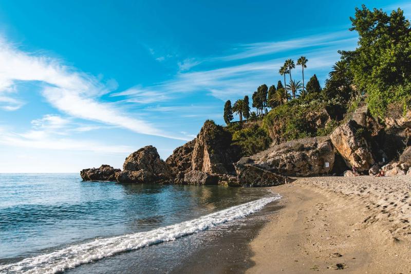 Abril Nerja - image 10